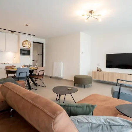 Zeestation With Parking By Interhome Daire *