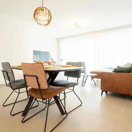 Zeestation With Parking By Interhome Apartamento Ostend