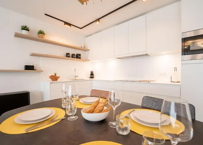 Zeestation With Parking By Interhome *